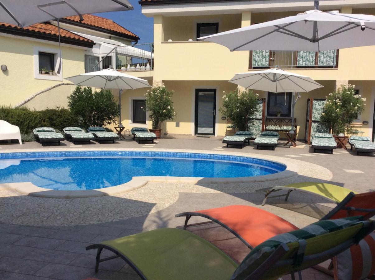 Elicriso Resort Rasopasno Buitenkant foto